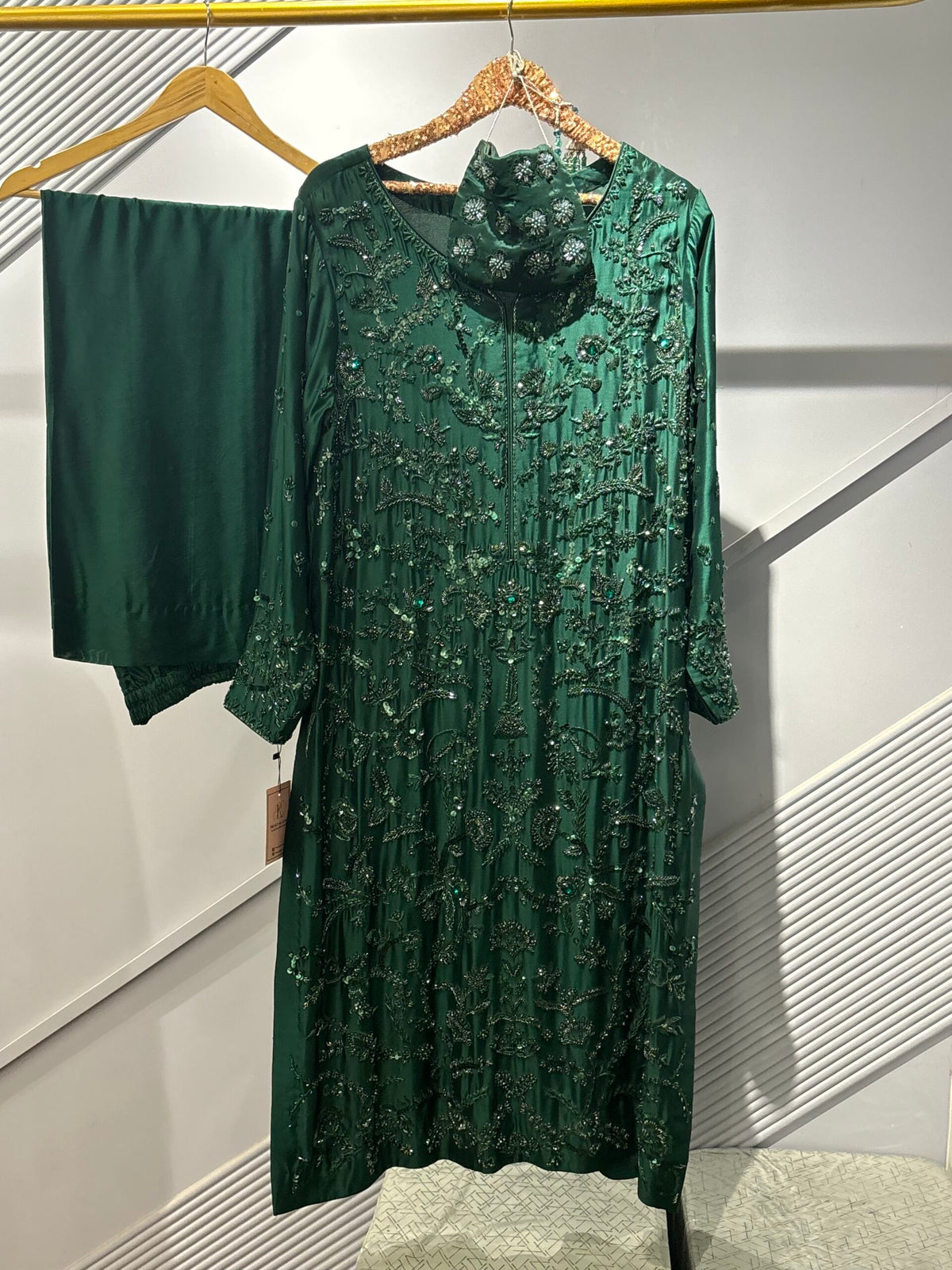Regal Emerald Elegance