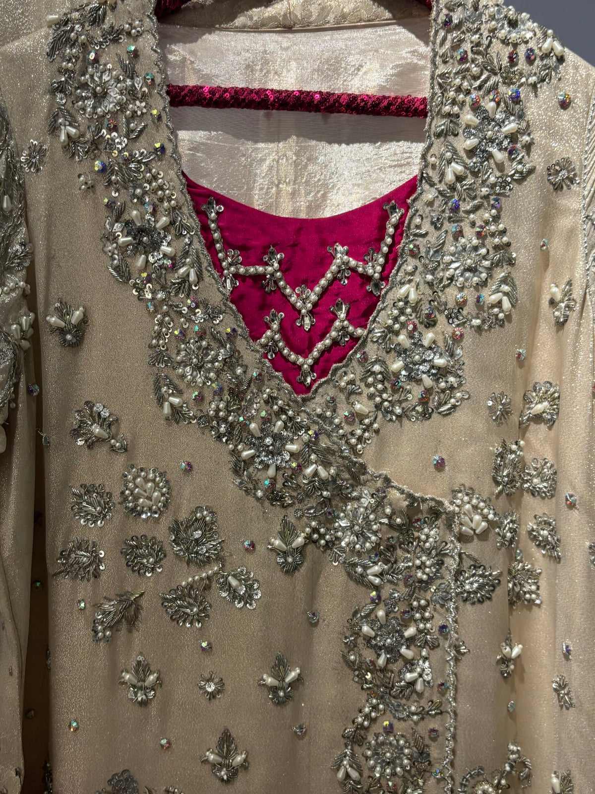 Luxurious Radiance: The Pure Shimmer Silk Ensemble ✨