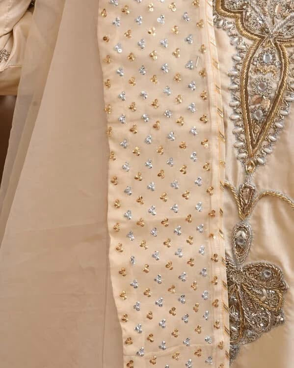 Sunehri Formal